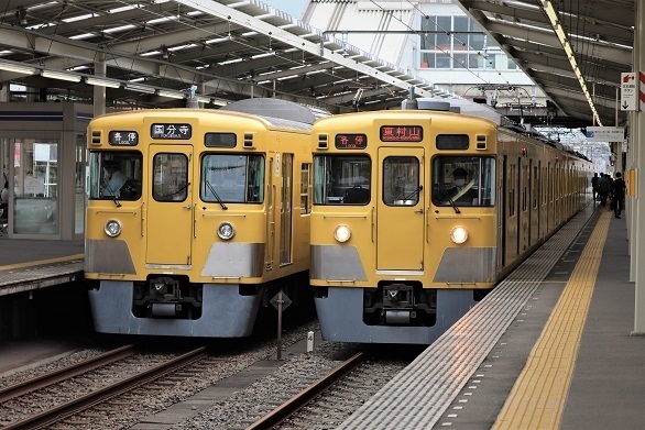 西武新宿線に旧2000系が多かった1日 10/11: 鉄のおもちゃ箱4